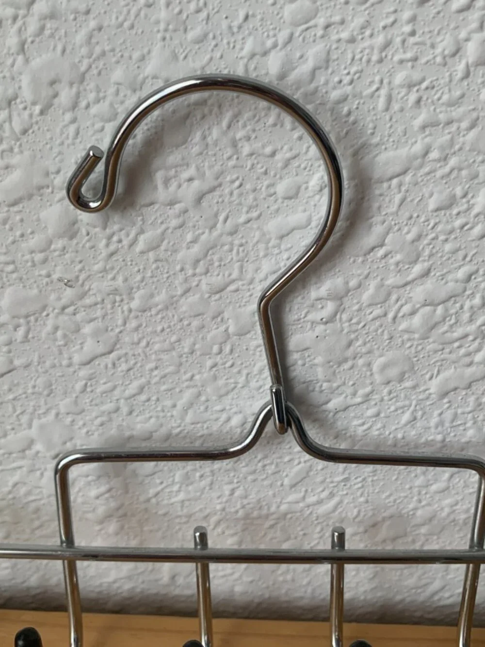 Metal Chrome Tie Belt Hanger 10 Hook Closet Organizer Rubber Tips Swivel Hook